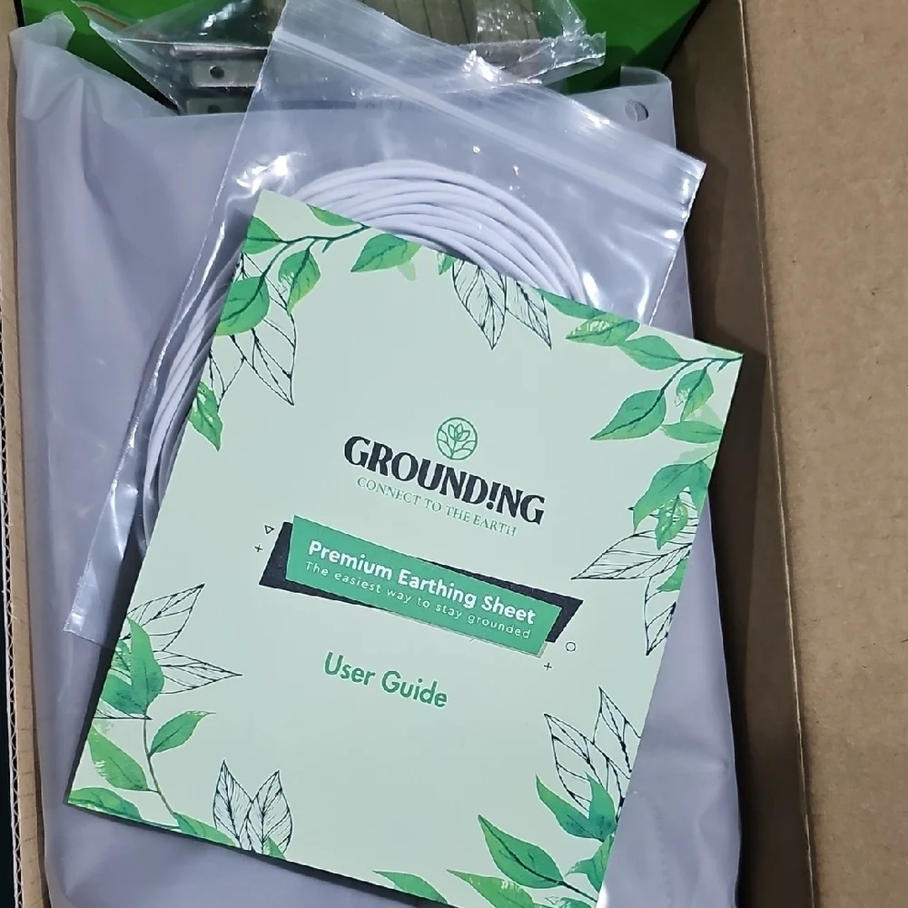 Premium Grounding Sheet - Green and White